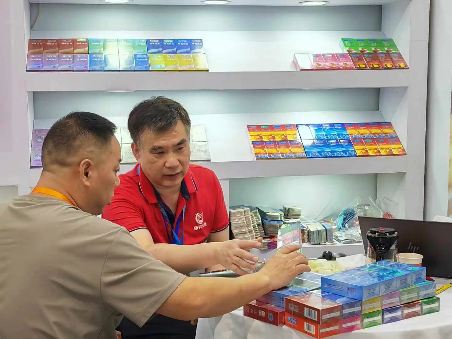 【展會回顧】上海百貨會最獨特的產(chǎn)品，避孕套成百貨商超新的利潤增長點！1.jpg